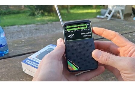 Full-Range Pocket Radio FM/AM/FW