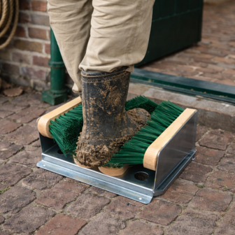 Schoenen en laarzen schoonmaker 4 borstels met verzinkt onderstel
